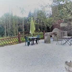 Vakantiehuis The House In The Woods, Plélauff